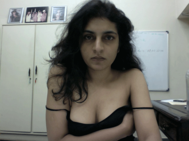 New Delhi babe Punjabi girl nude photo gallery 1