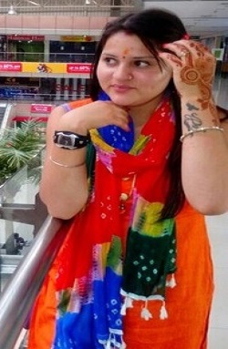 New Delhi Pacific mall bhabhi showing boobs in bra 1
