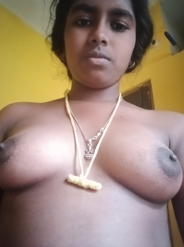 Newly married Bengaluru wife shows naked body 5