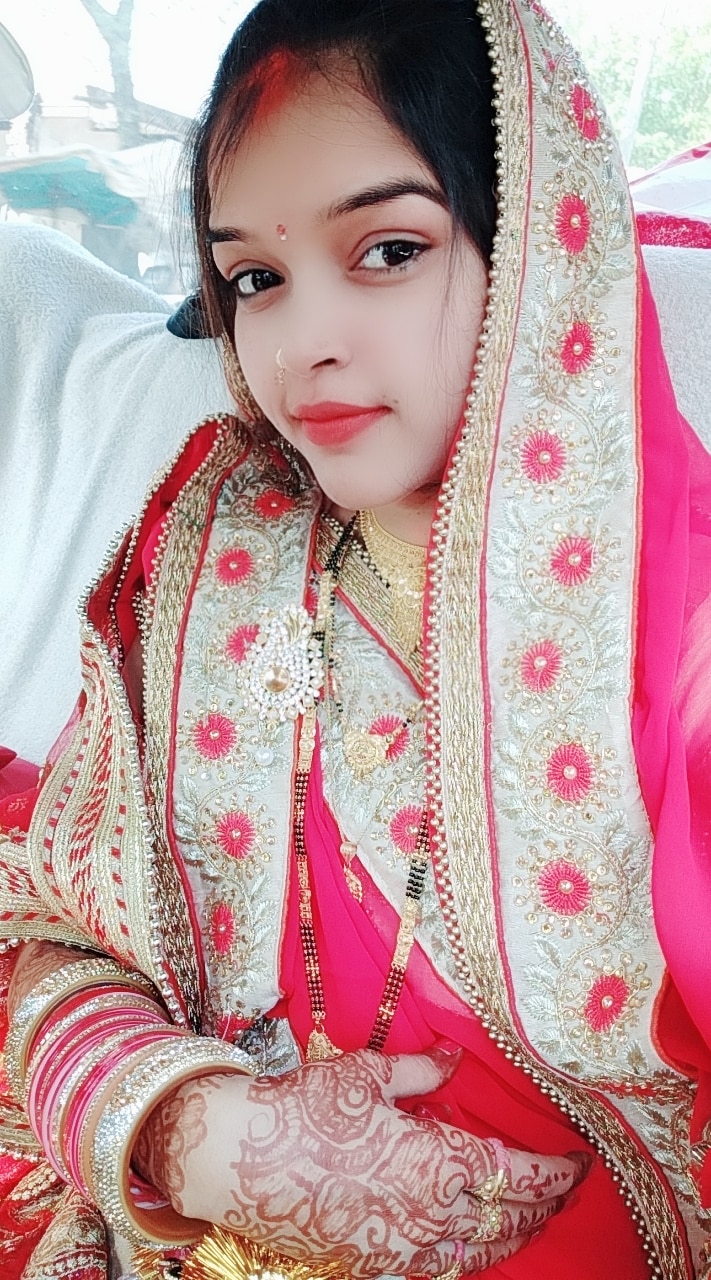 Newly married bhabhi sex photo going viral in Indian porn sites 14