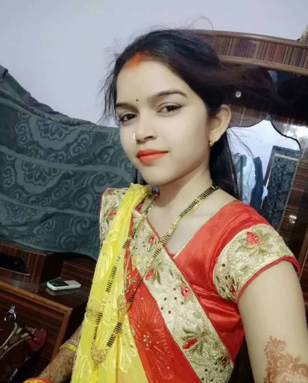 Newly married bhabhi sex photo going viral in Indian porn sites 3