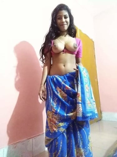 Newly married Desi wife boobs pics for your pleasure 6