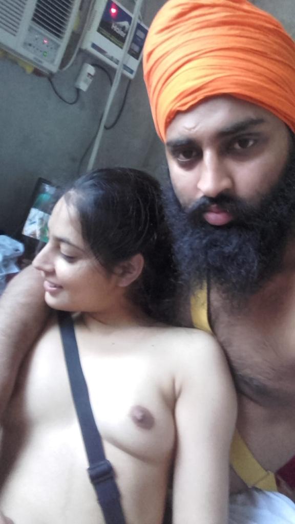 Newly married Indian couple sex photos 2