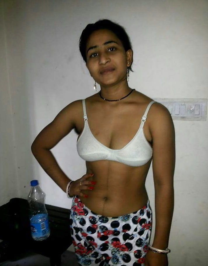 Newly married Indian housewife naked with husband pics 1