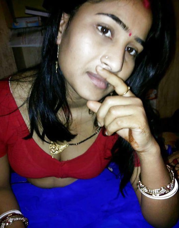 Newly married Indian housewife naked with husband pics 2