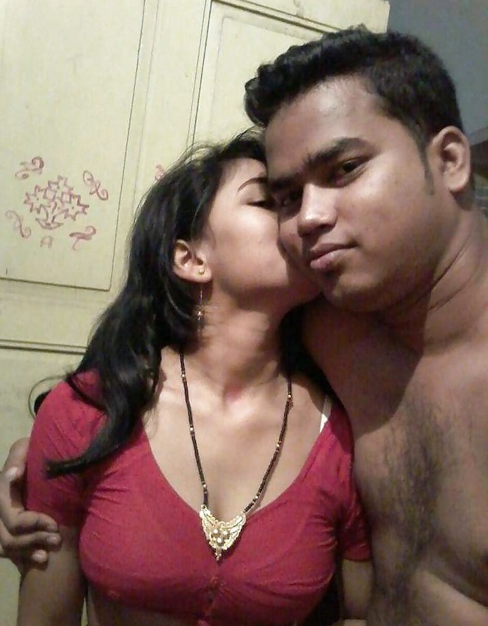 Newly married Indian housewife naked with husband pics 4