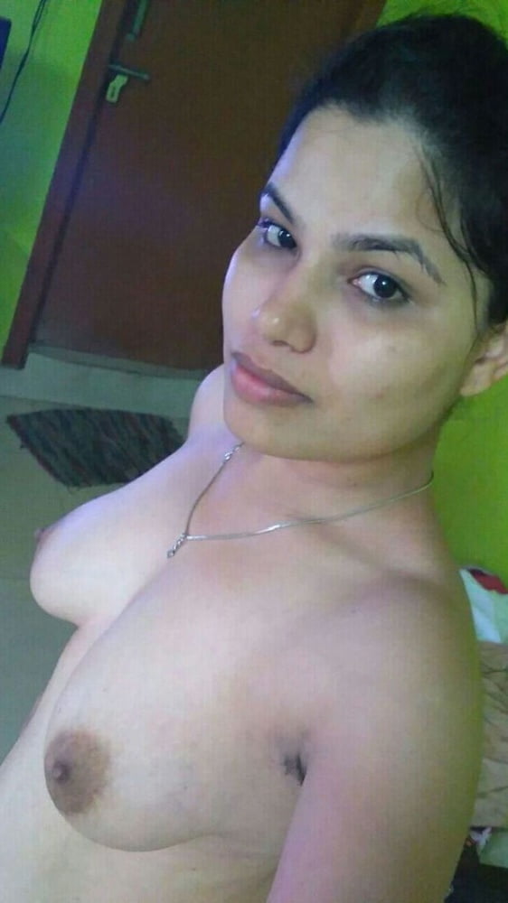 Newly-married Indian wife nude photos 1