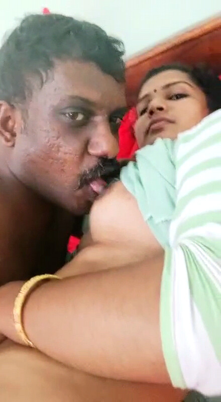 Newly married mallu wife nude honeymoon photos 3