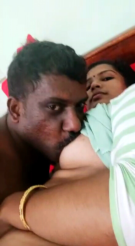 Newly married mallu wife nude honeymoon photos 7