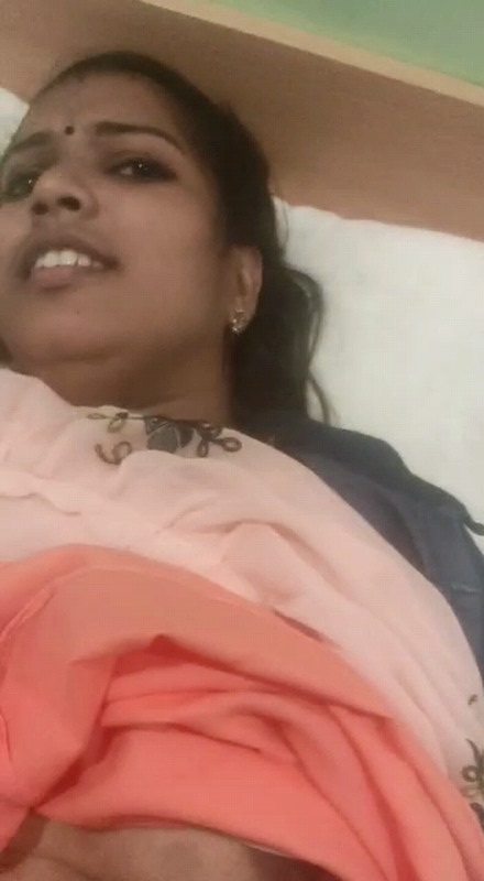 Newly married mallu wife nude honeymoon photos 8