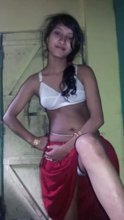 Newly married village girl nude photos 2