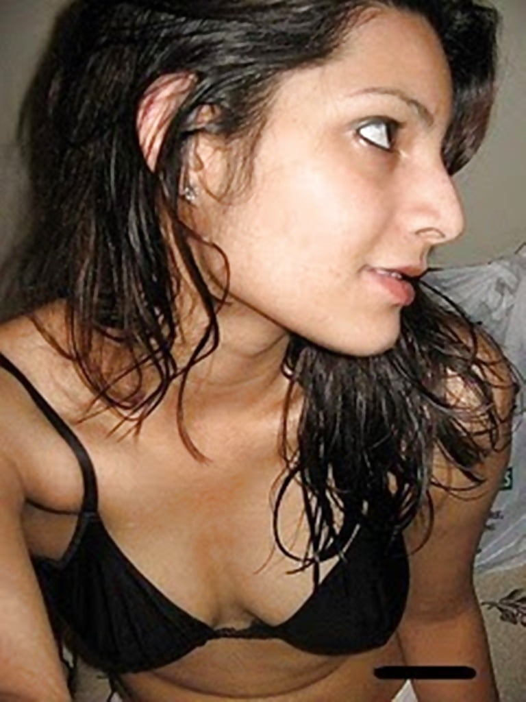 Nice tits Indian girl showing her boobs and pussy 5
