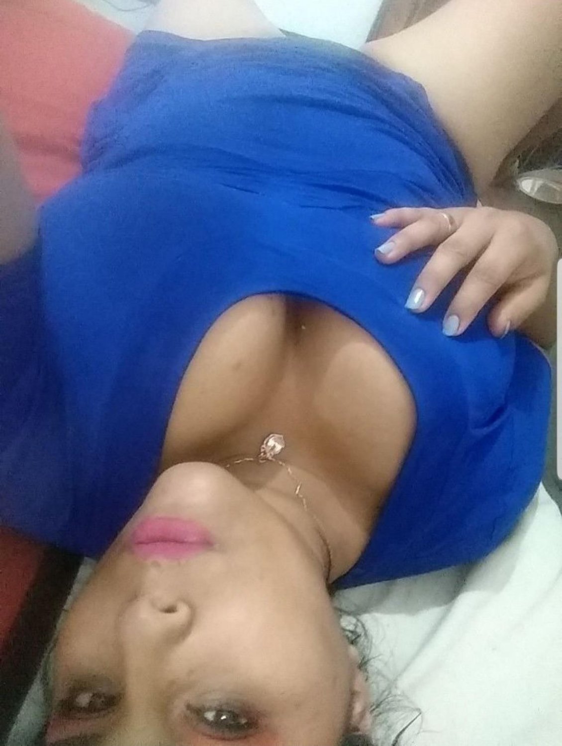 NRI wife showing big round boobs and pussy 7