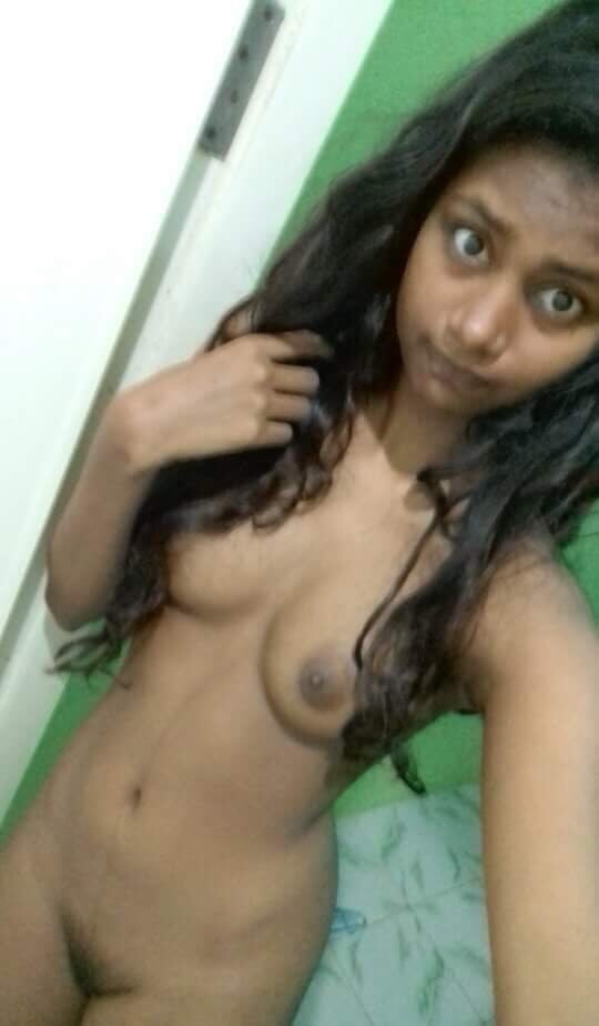 Nude amateur Indian girl goes naked for her boyfriend 2