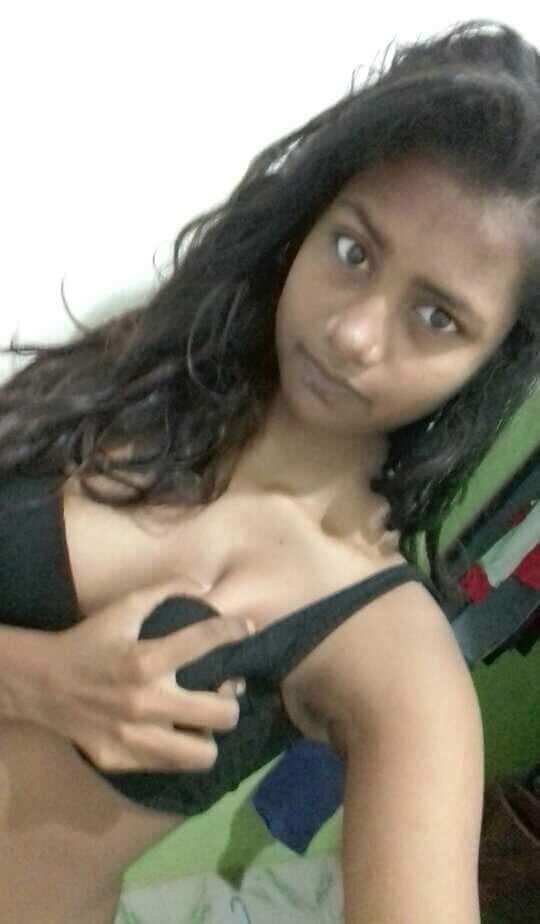 Nude amateur Indian girl goes naked for her boyfriend 3