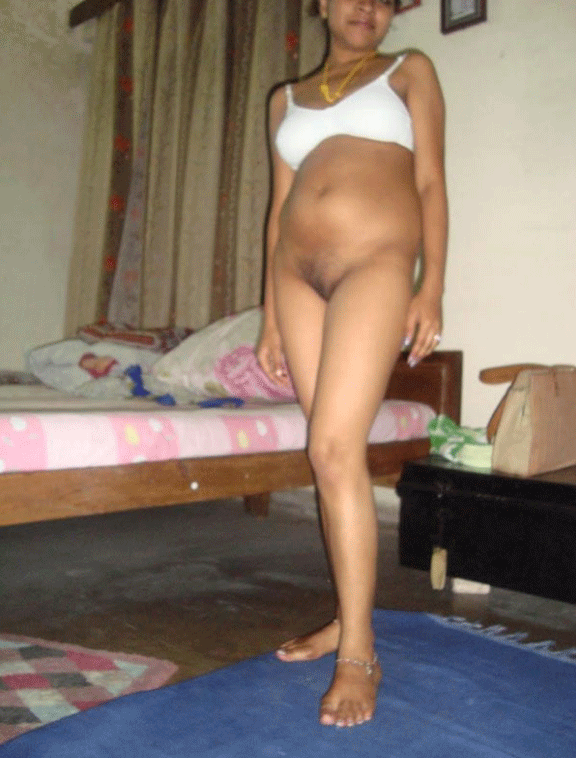 Nude Bengali wife turns her secret boyfriend horny 3