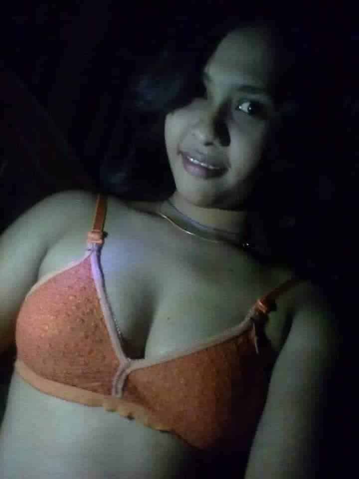 Nude Desi girl bathing pics gallery 6