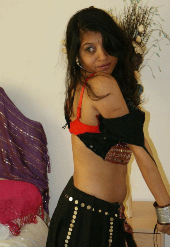 Nude Gujarati girl dance and sexy pictures 2