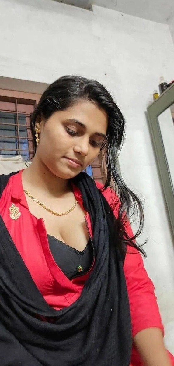 Nude Indian girl homemade photos exposed by brother 1
