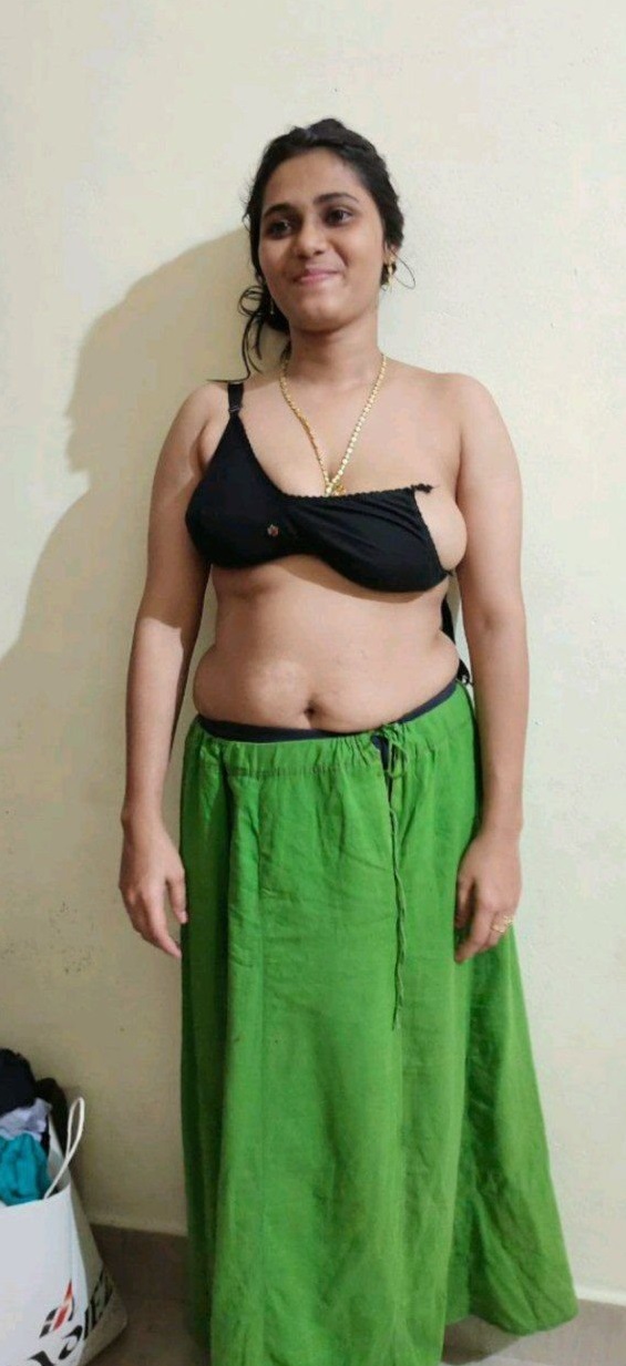 Nude Indian girl homemade photos exposed by brother 6