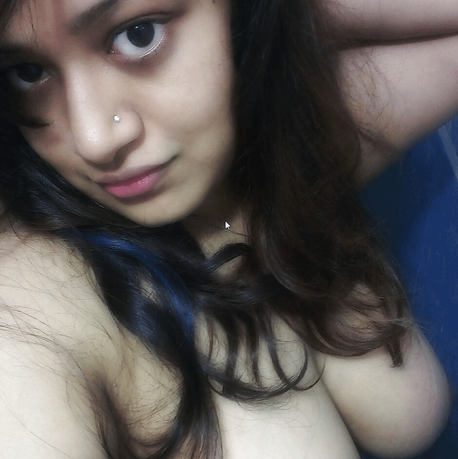 Nude Indian girl Nafisa with nose ring teasing her lover 4