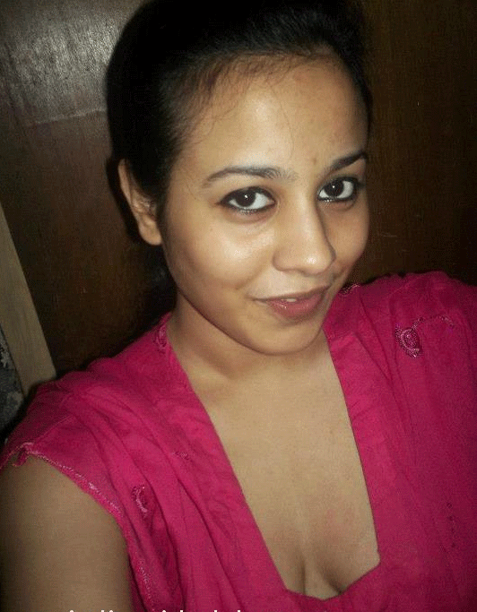Nude Indian girl Saima from Mumbai 4