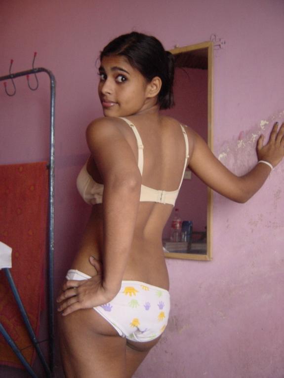 Nude Indian girls exposing herself in front of the camera 13