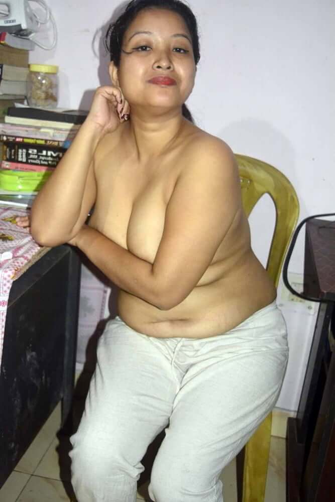 Nude Indian mature wife sex photos online 5