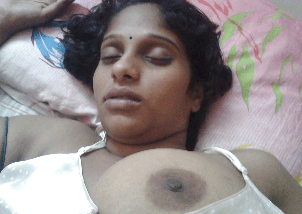 Nude Indian sleeping beauty wife’s photos 5