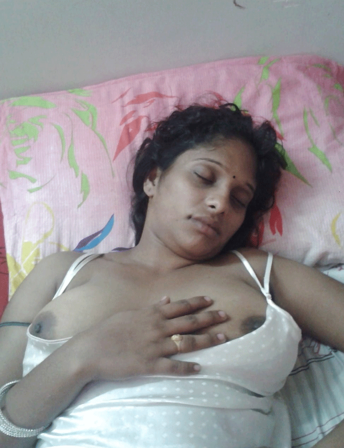 Nude Indian sleeping beauty wife’s photos 8