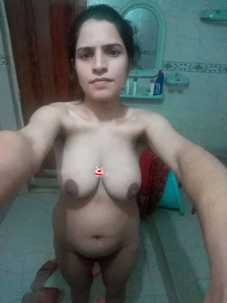 Nude Indian wife photos goes live 1