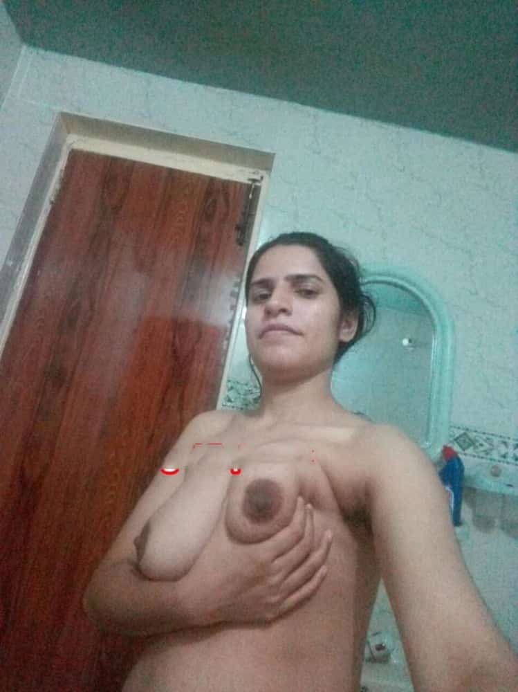 Nude Indian wife photos goes live 3