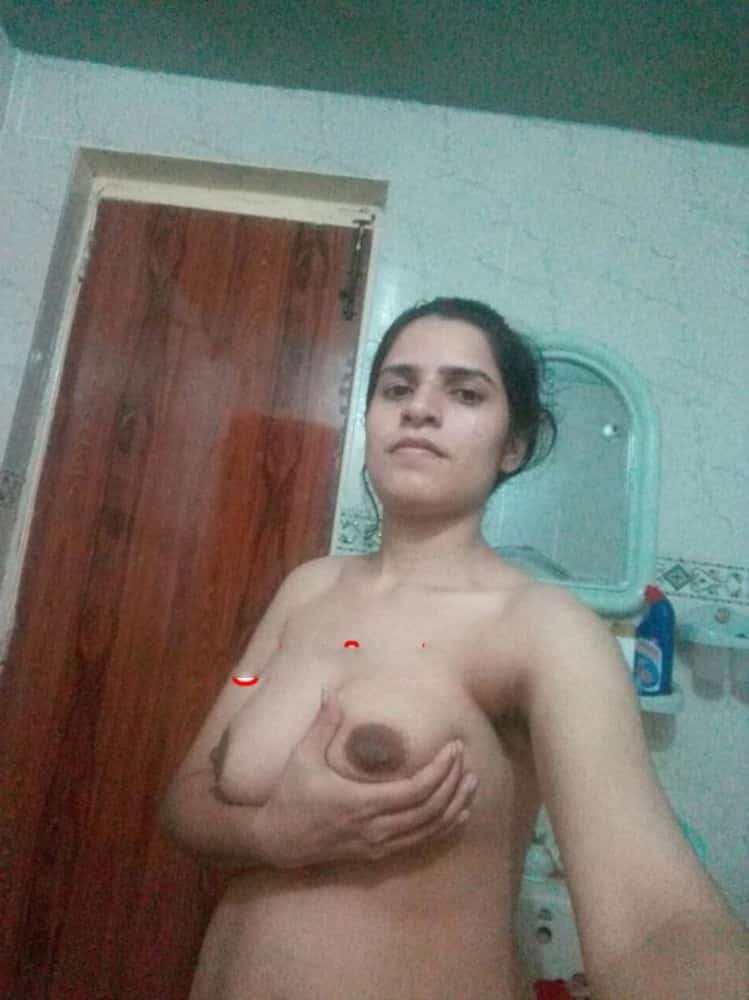 Nude Indian wife photos goes live 4