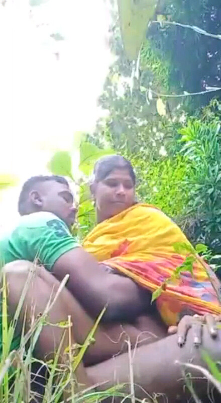Odia couple outdoor sex caught on cam photos 1