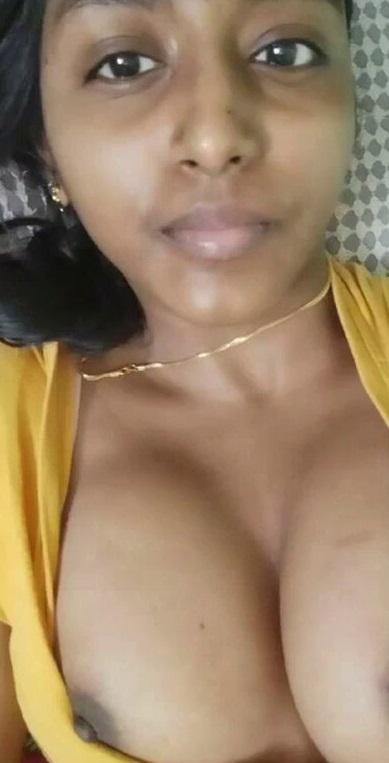 Oily boobs cam girl topless in front of private chat 2