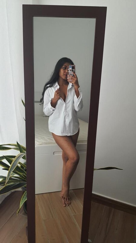 Open shirt hot figure topless seductive photos 3