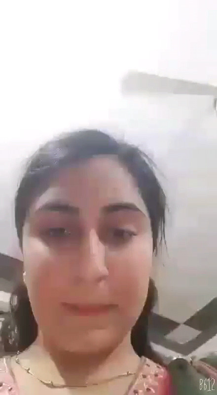 Paki housewife stripping salwar suit and pussy show pics 1