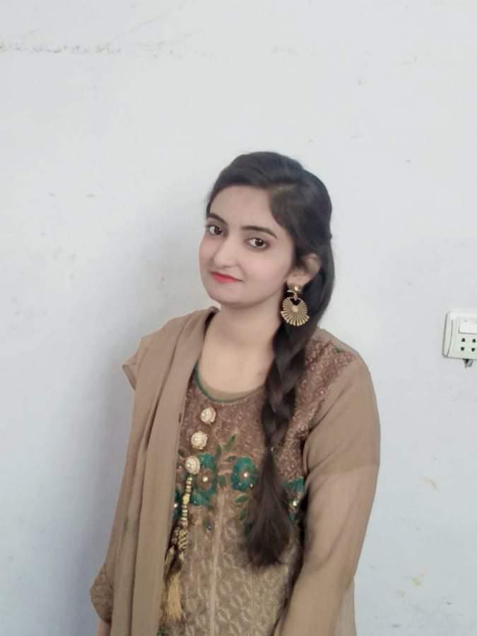 Pakistani college girl topless selfie photos 7