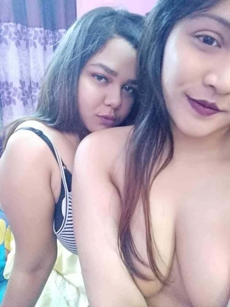Pakistani college girls Desi hot nude pics 6