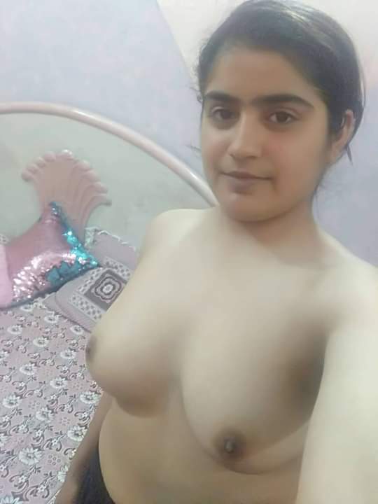 Pakistani girl topless photo collection 2