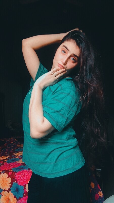 Pakistani sexy maal topless boobs showing pics 1