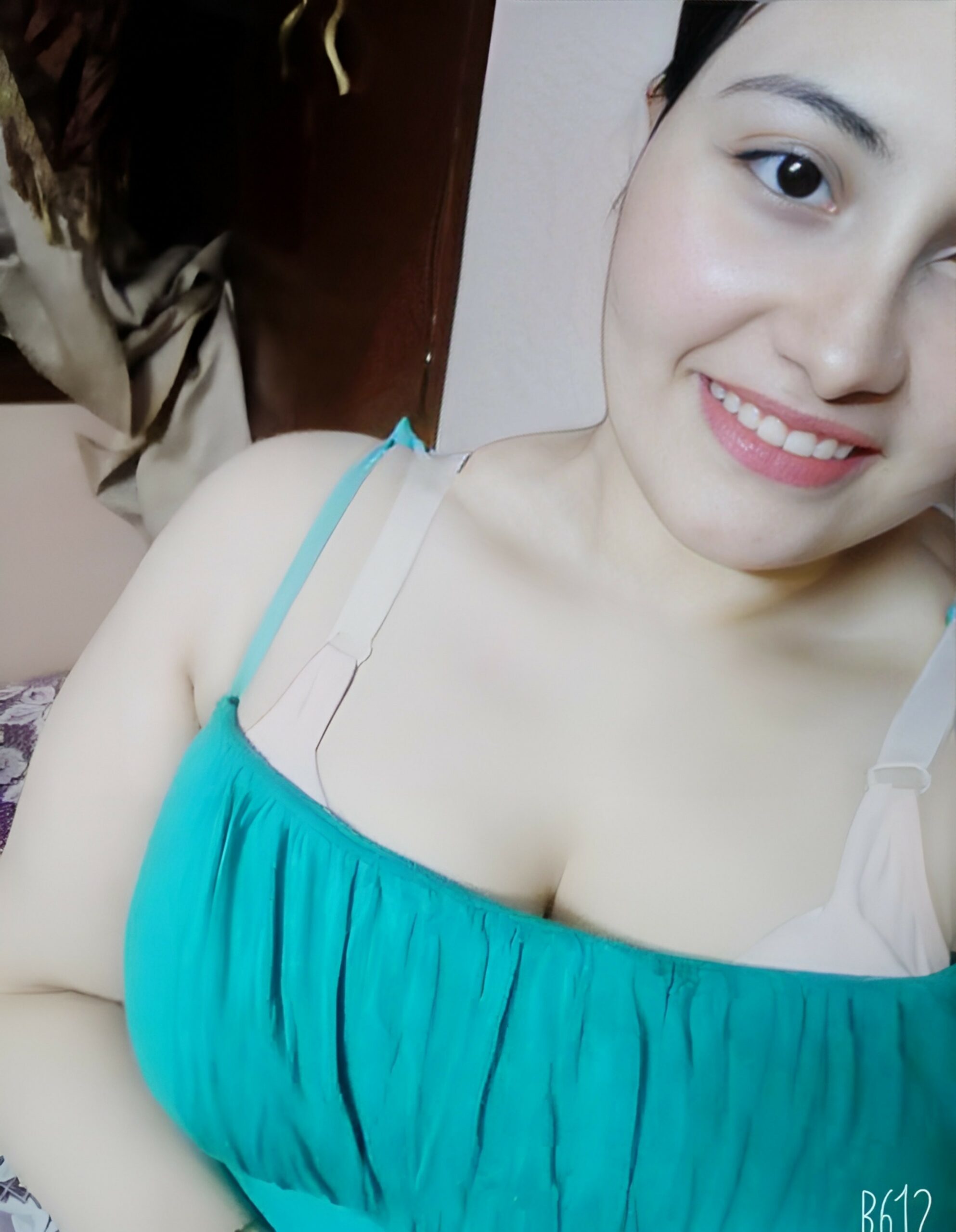Pakistani vlogger big ass and big boobs exposed 1