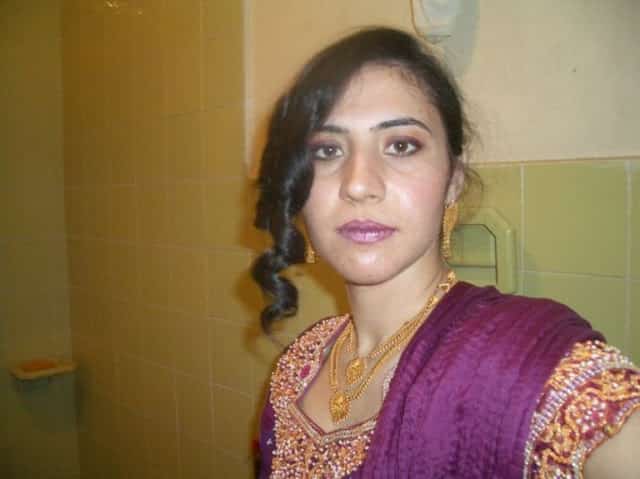 Pakistani wife nude pics for you to get a hard-on 3