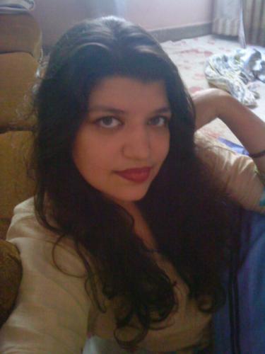 Pathan wife exposing her milky boobs photos 1