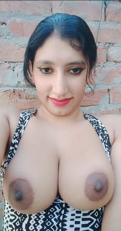 Pathan wife topless big boobs showing pics 1