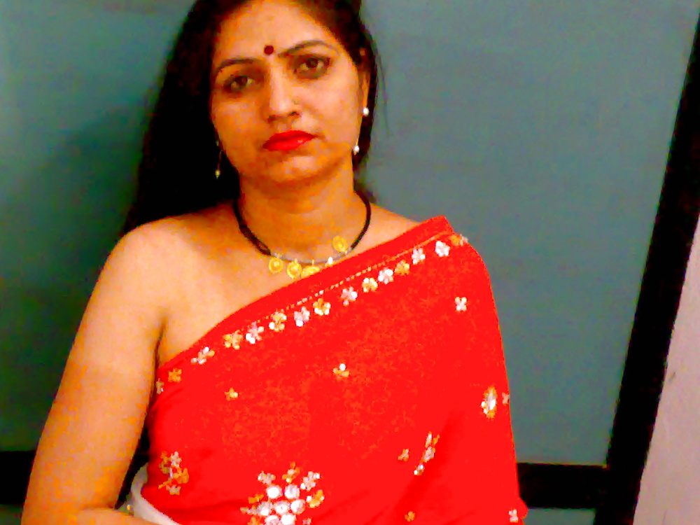 Punjabi Bhabhi boobs show 3