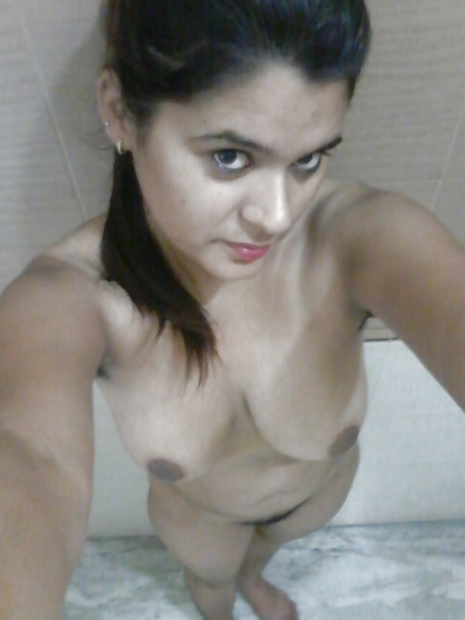 Punjabi college girl Asha nude free porn pics 6