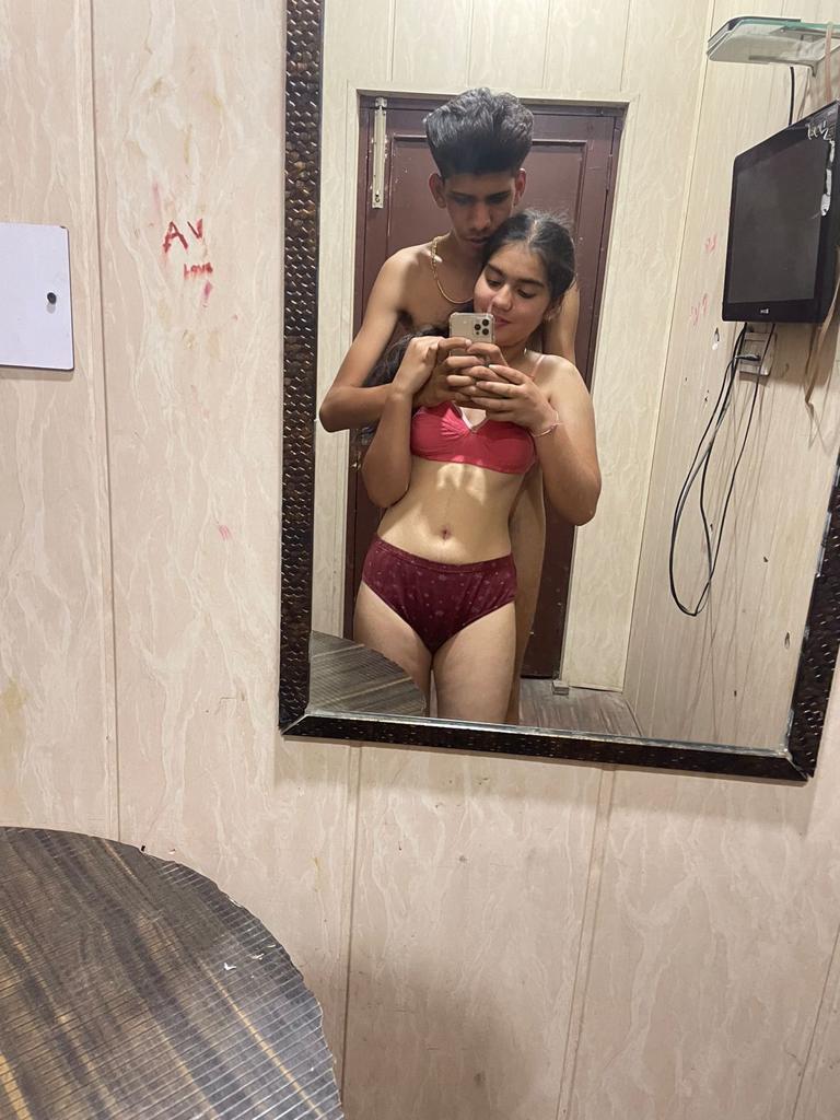 Punjabi girl blowjob and sex with lover photos 2