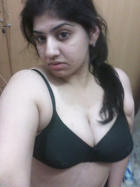 Punjabi girl teasing big boobs topless photos 6