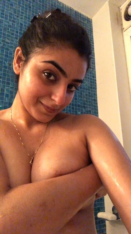 Punjabi girl topless selfies loading online 3